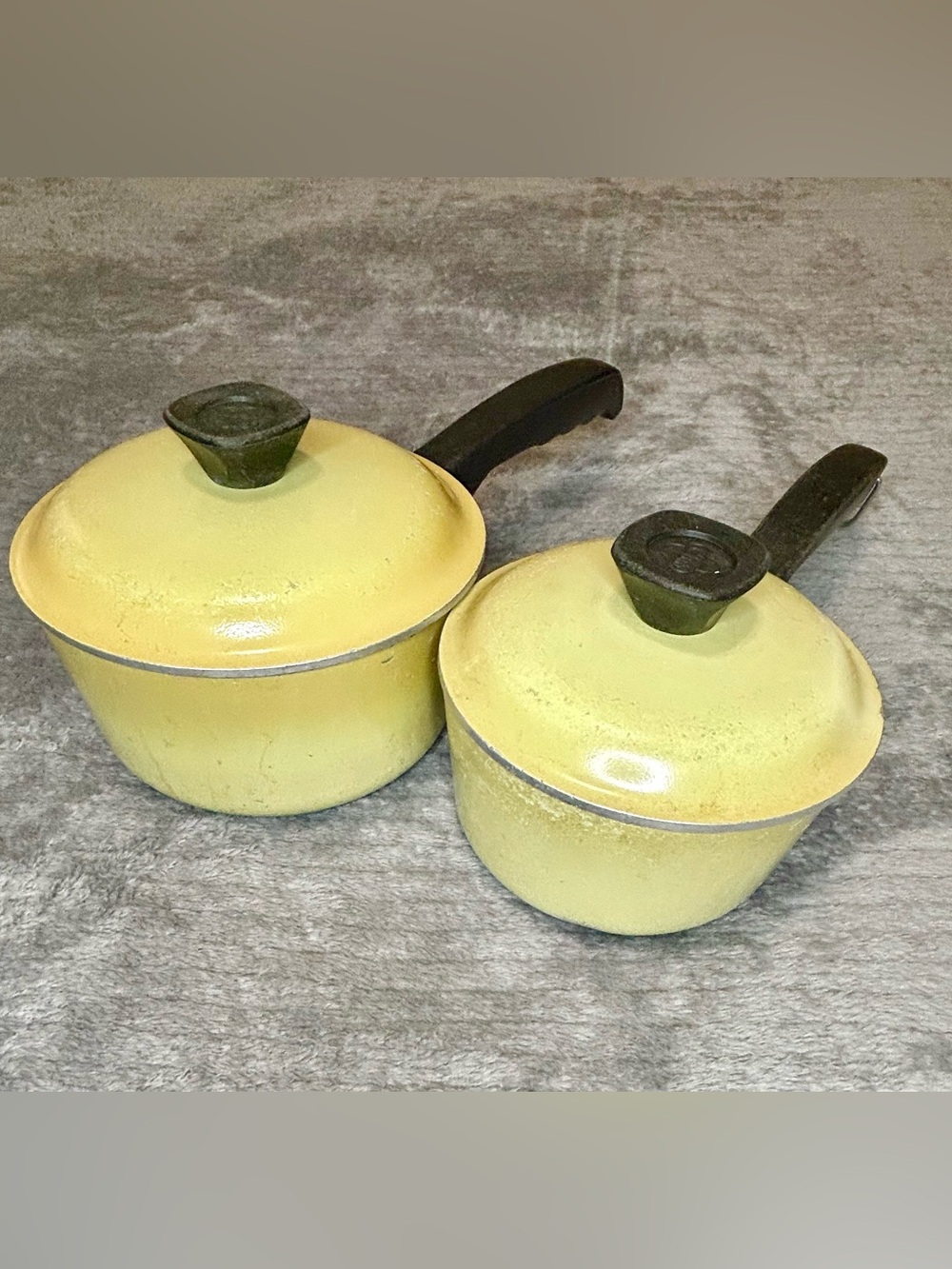 Vintage Club Brand Aluminum Saucepans 1 &2 Quarts  Harvest Gold